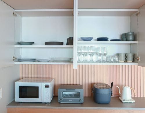 お皿、グラス、家電もございます。