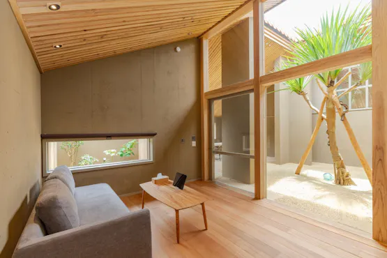 日中のリビング