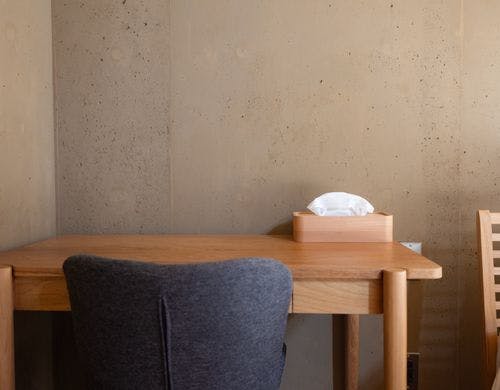 PC作業に適した寝室のデスク&チェア