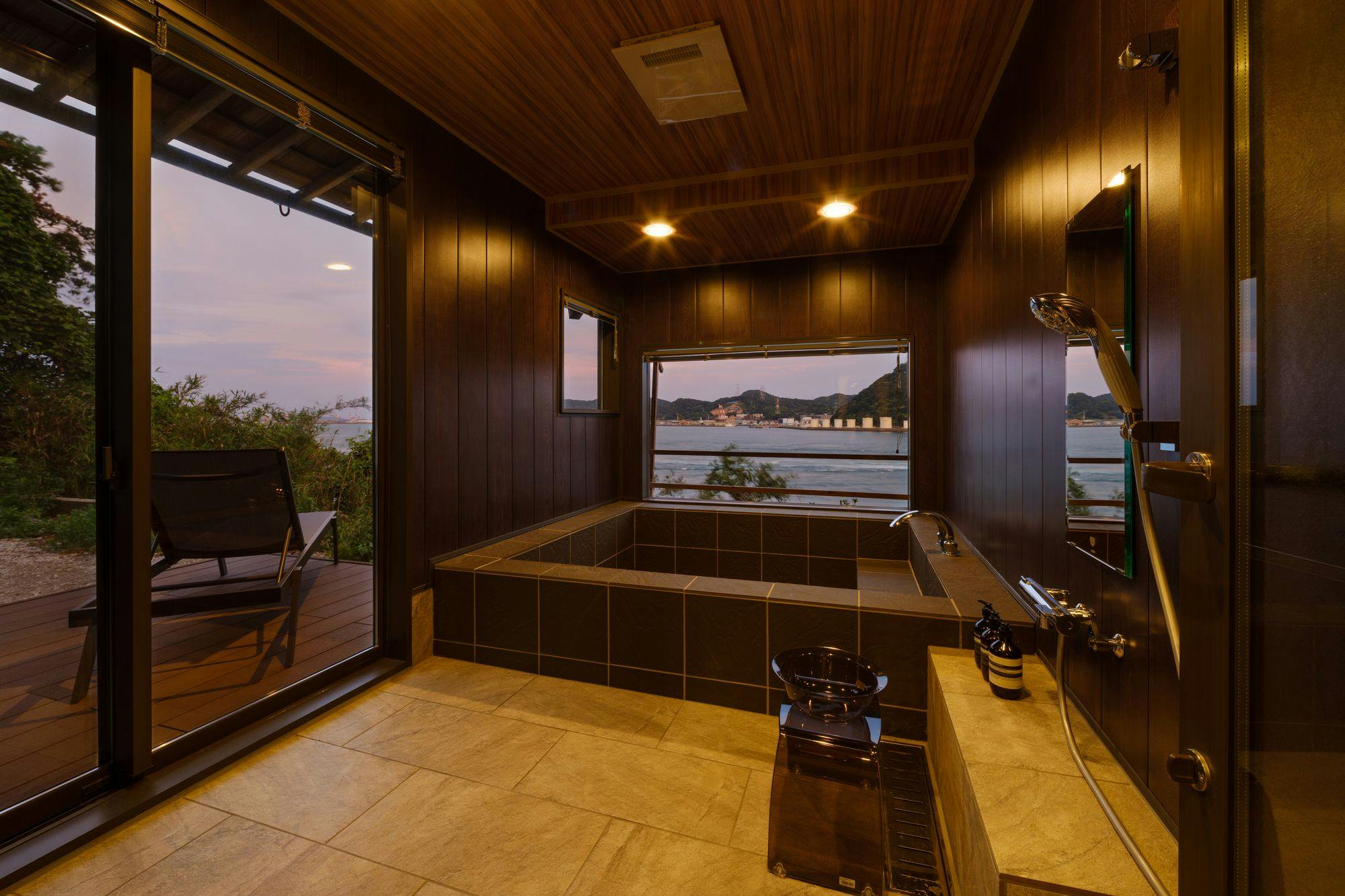 UMI-IRO～うみいろ下関～ - 宿泊予約 - 一休.com