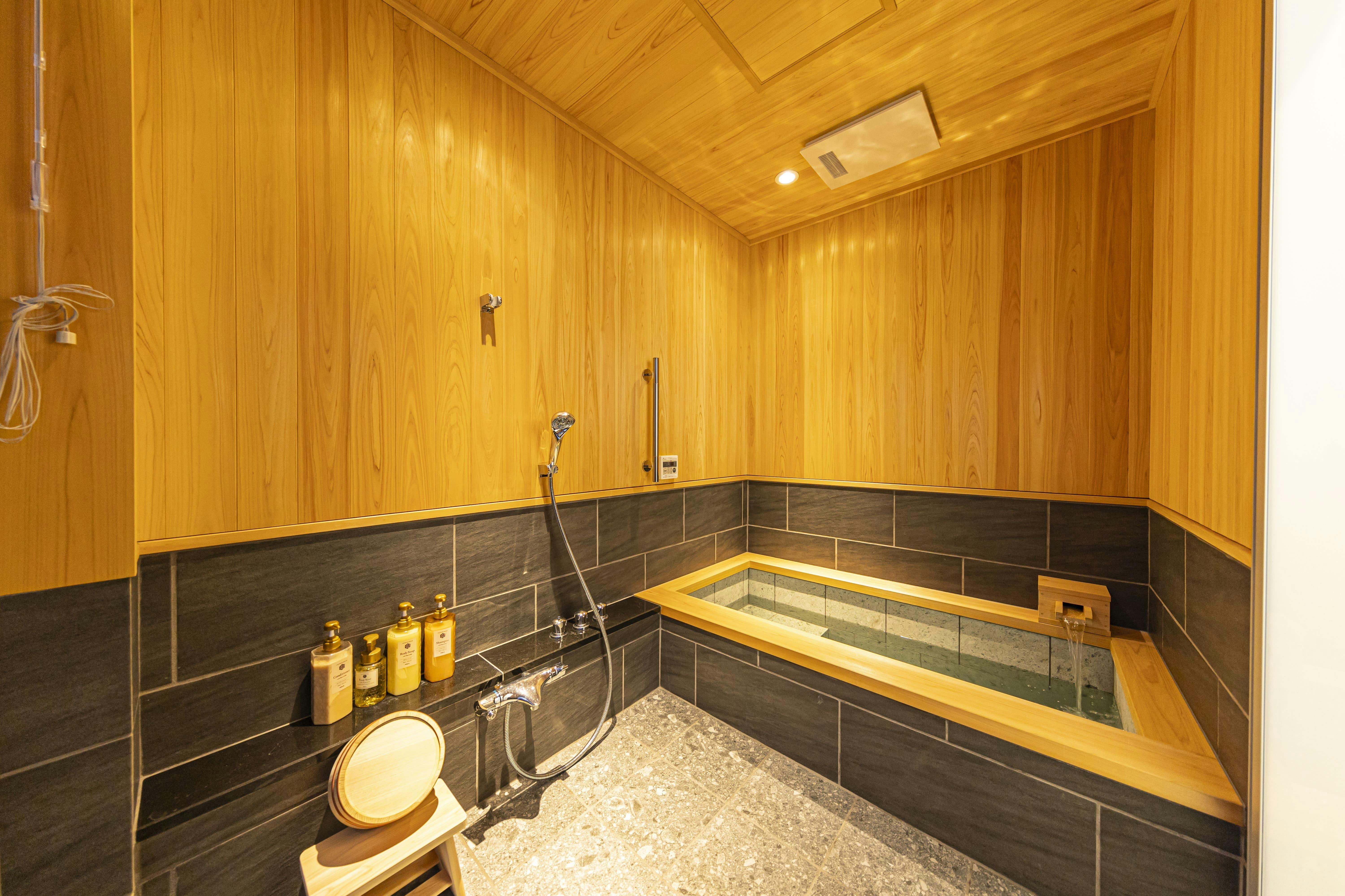 広々としたお風呂で旅の疲れをリセット