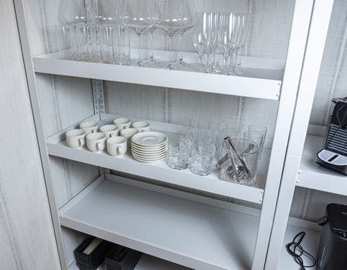 グラスやお皿もご自由にお使いください。