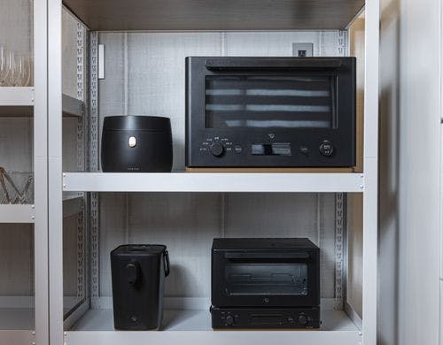 家電をまとめて同じ棚にご用意しております