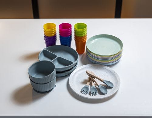 食器類もご自由にお使いください。