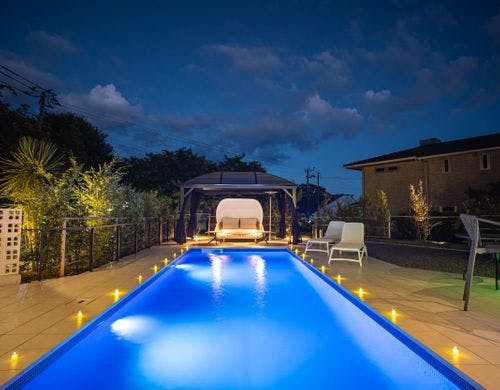 プール正面からの画像です。