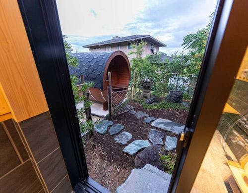 バスルームを抜けるとサウナがあります。