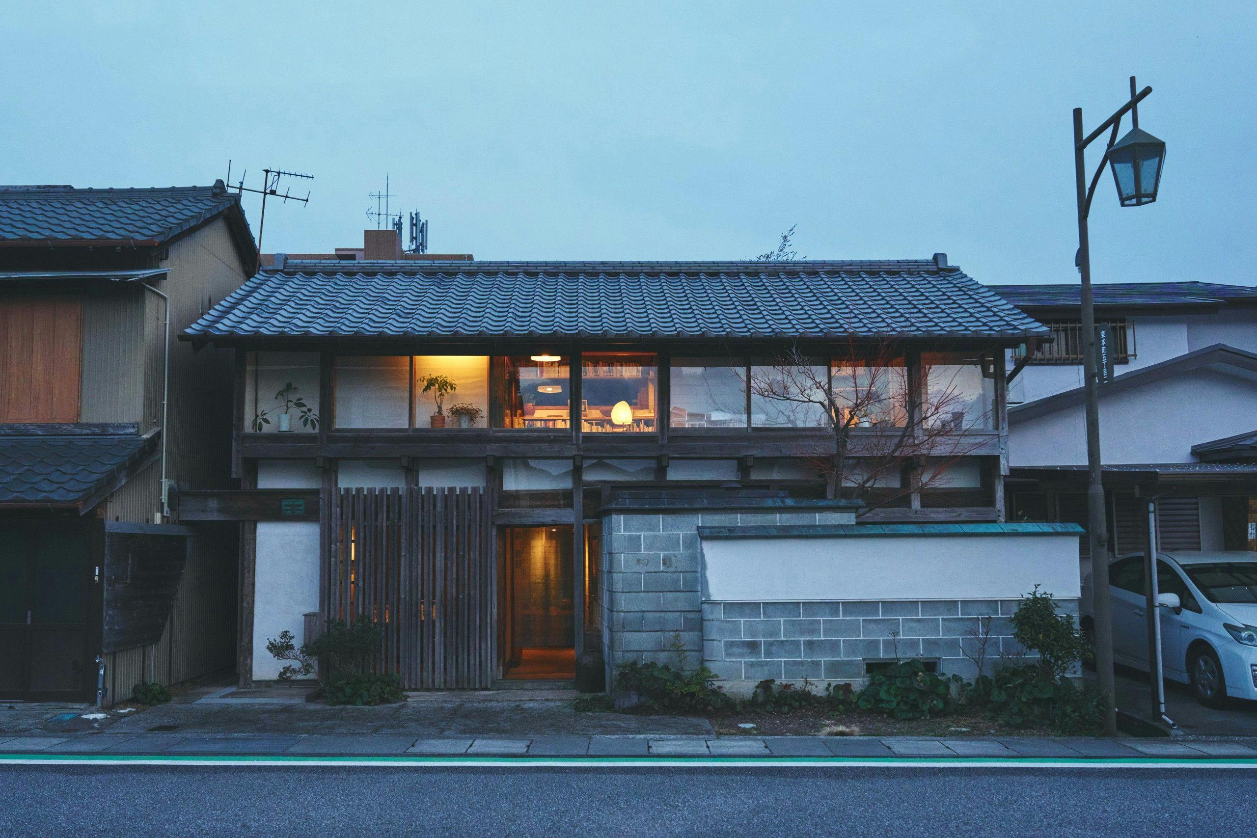 土佐山田の商店街に泊まる