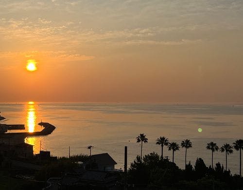 お部屋からの朝陽