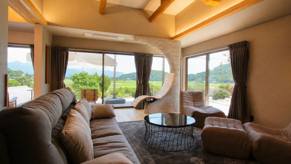 Wind Accommodation