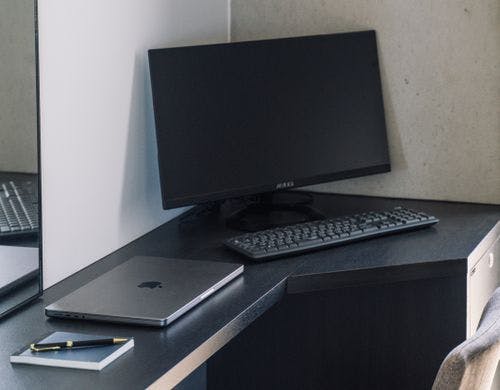 マスターベッドルーム