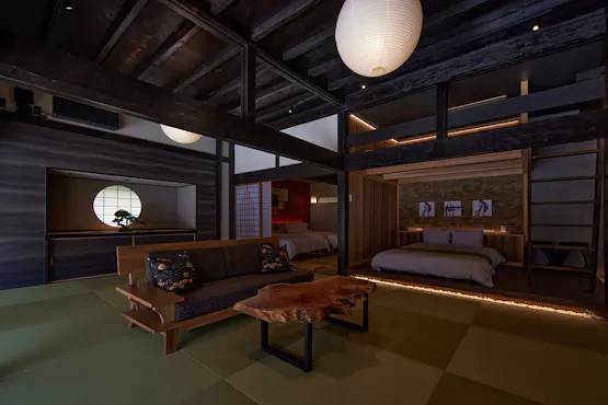 えにし美山 リビングダイニング