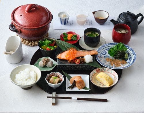 朝食（現地追加料金）
