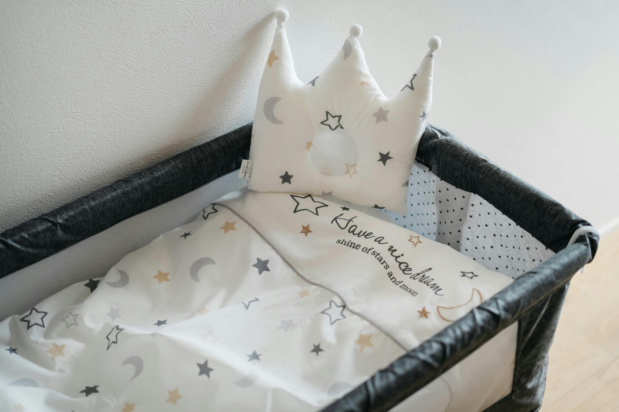 星と月柄のかわいいベビー寝具