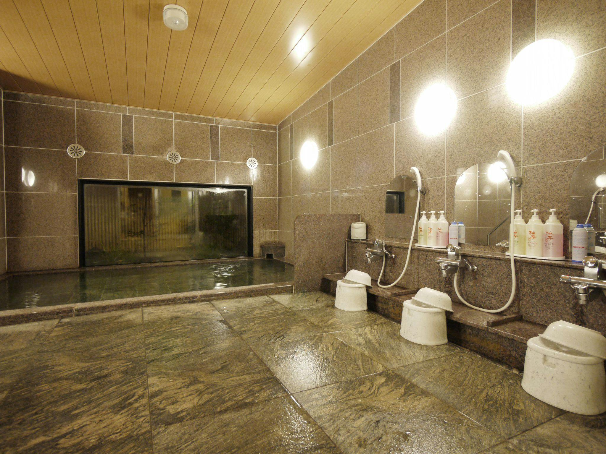 ห้องอาบน้ำสาธารณะ