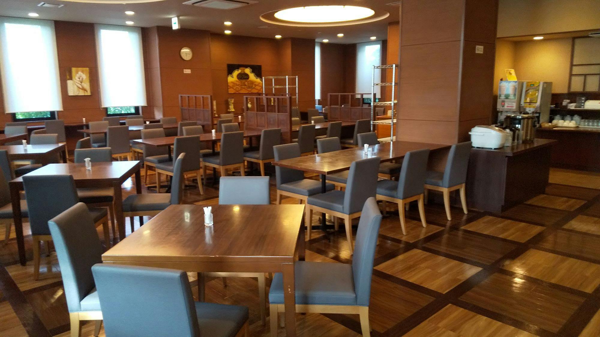 朝食会場