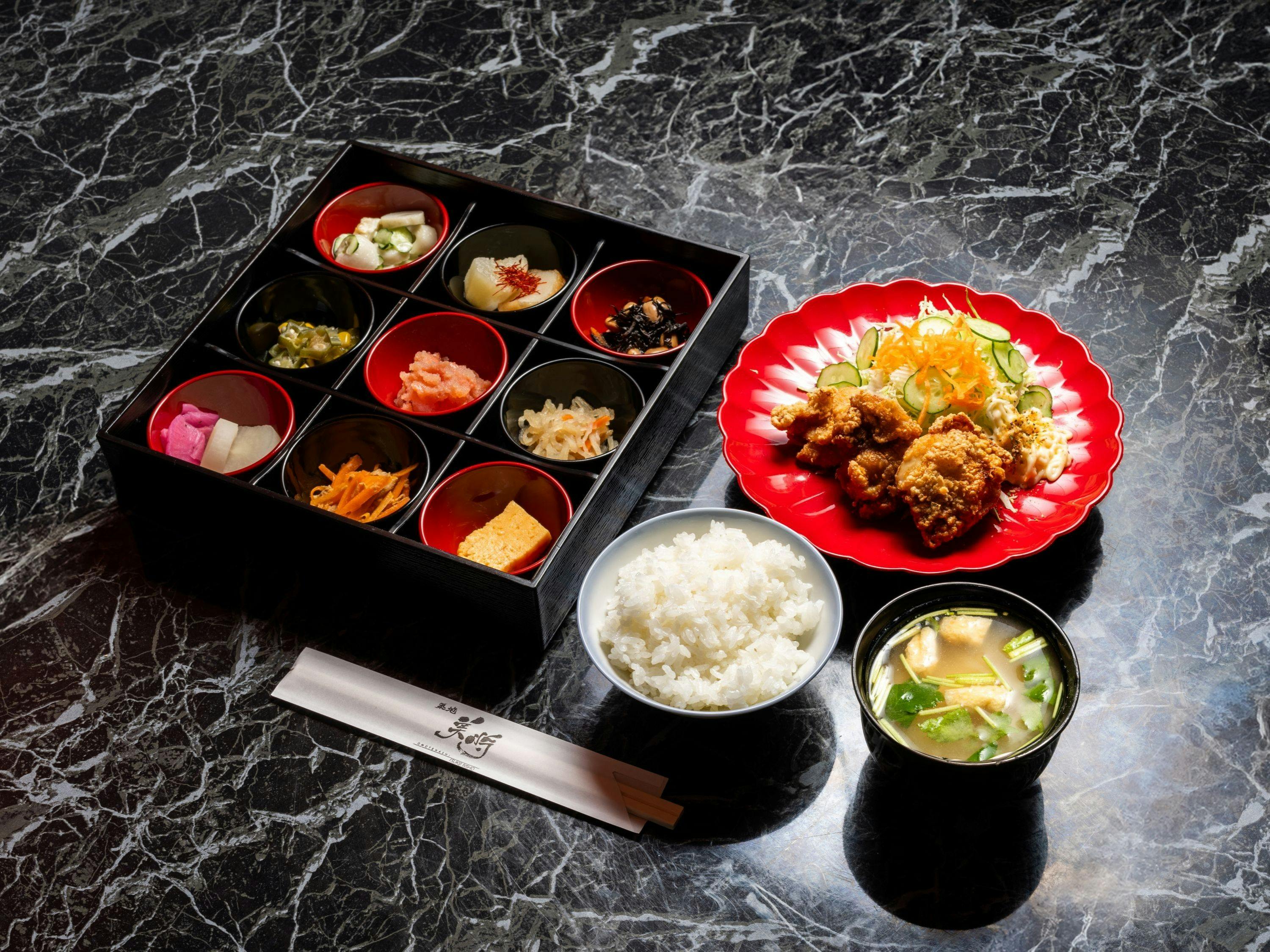 เมนูอาหารเช้า (ชุดข้าวไก่ทอด)