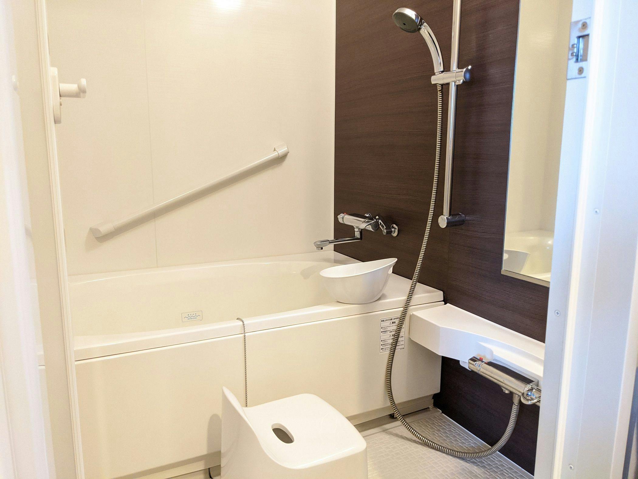 バス・トイレが分かれております。