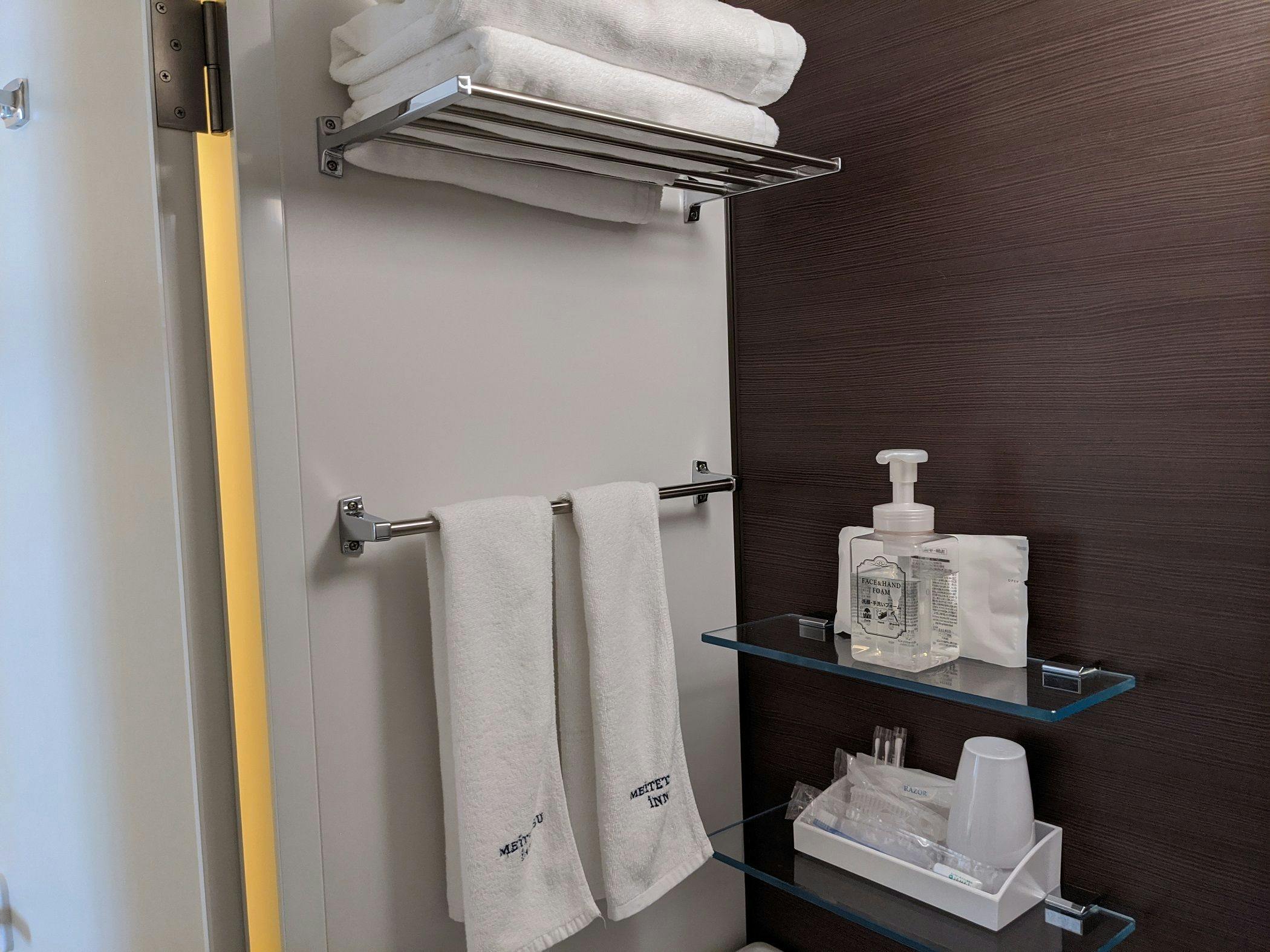 牙刷、剃刀、棉棒、发梳