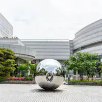 อนุสาวรีย์ริมแม่น้ำของสถานที่ของเรา