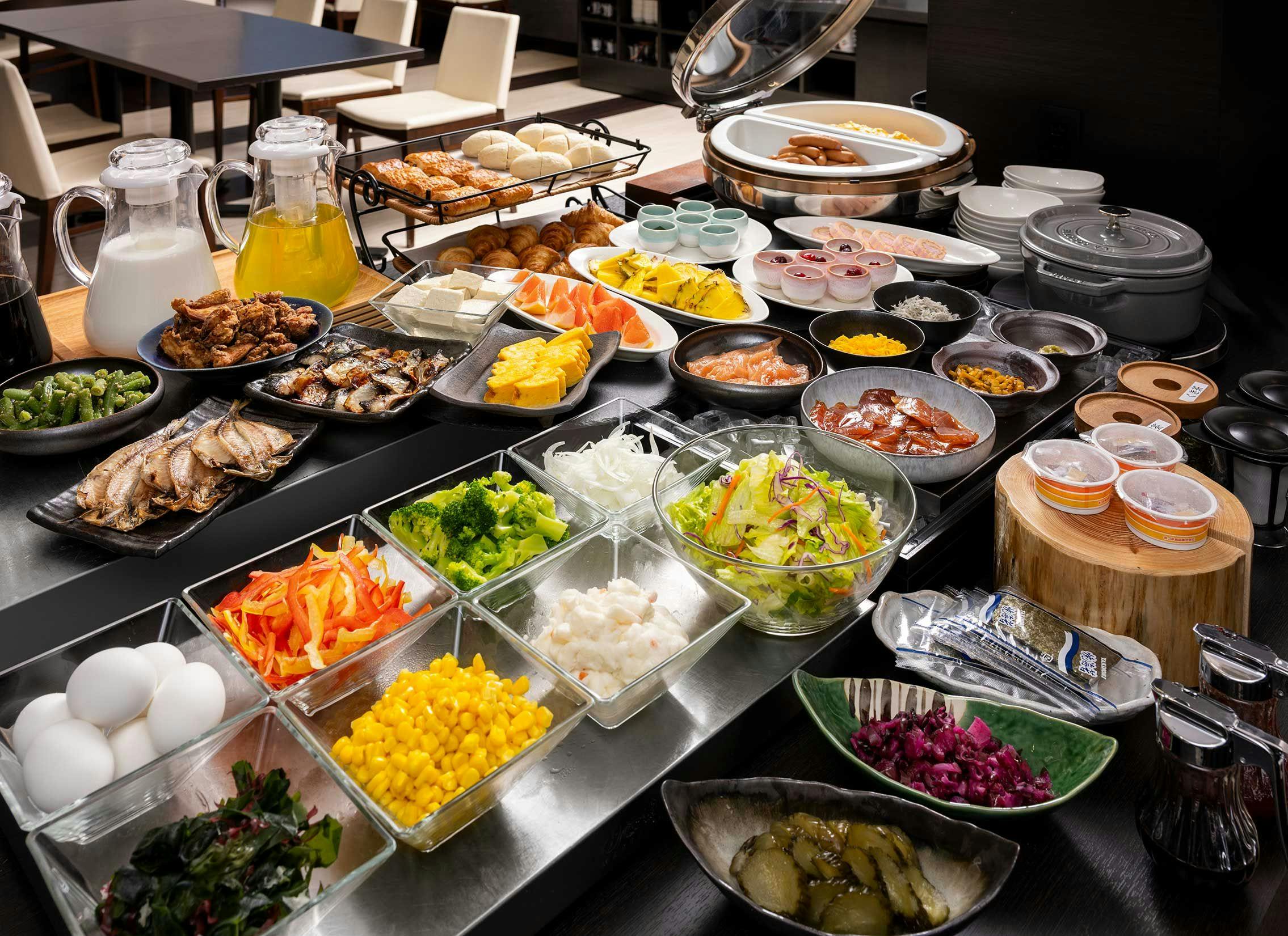 朝食バイキング