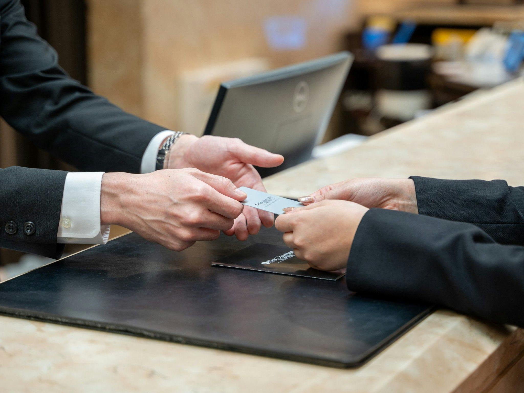 ロビー チェックイン