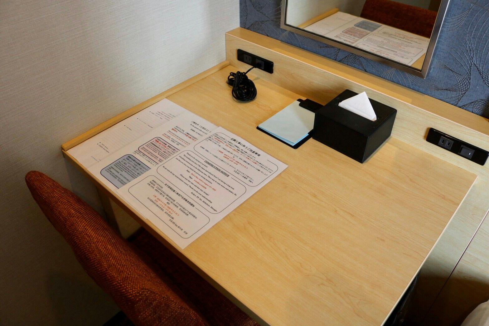 スタンダードルームデスク