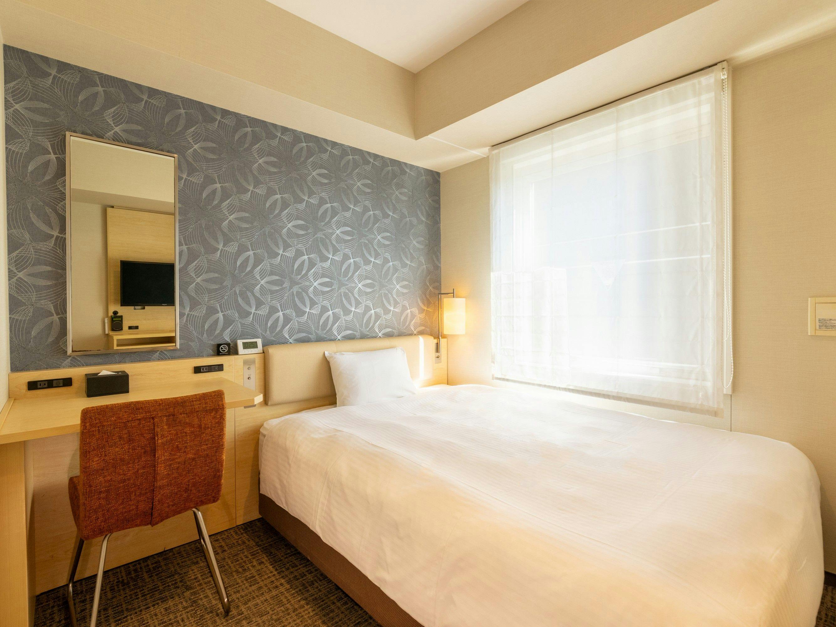 スタンダードセミダブルルーム