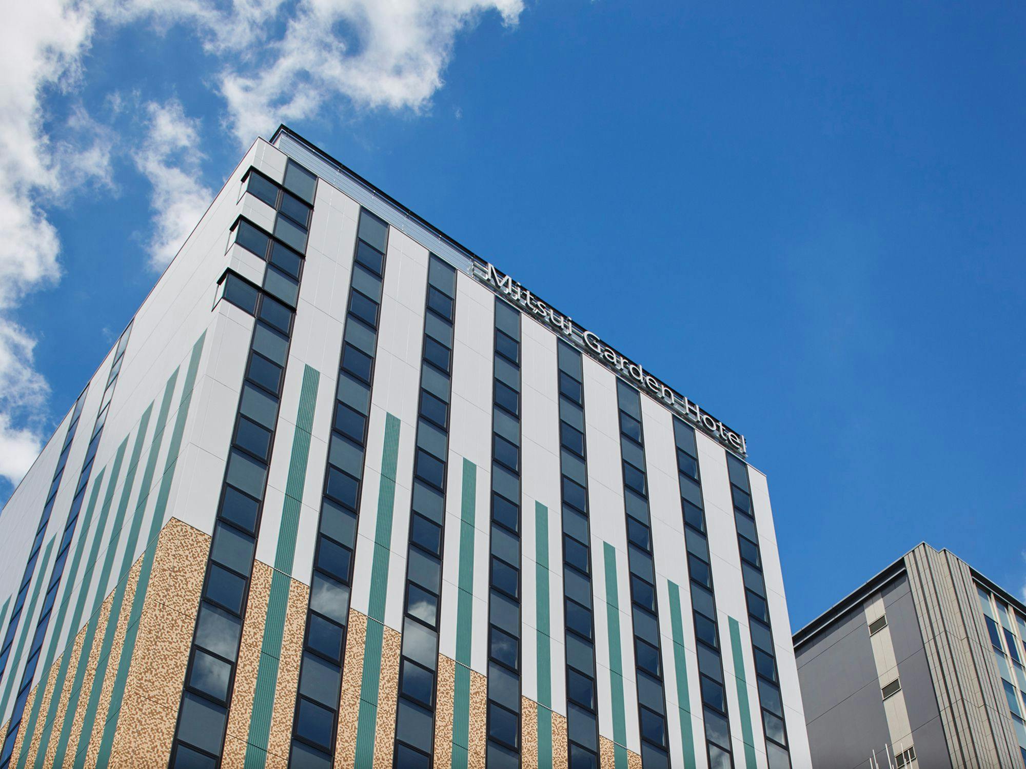 <ภายนอก> โรงแรม Mitsui Garden Kyobashi