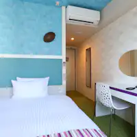 シングル・セミダブルルーム【BED幅140cm】