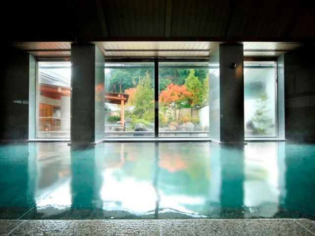 น้ำพุร้อน Shouhou ที่ Utsukushigahara