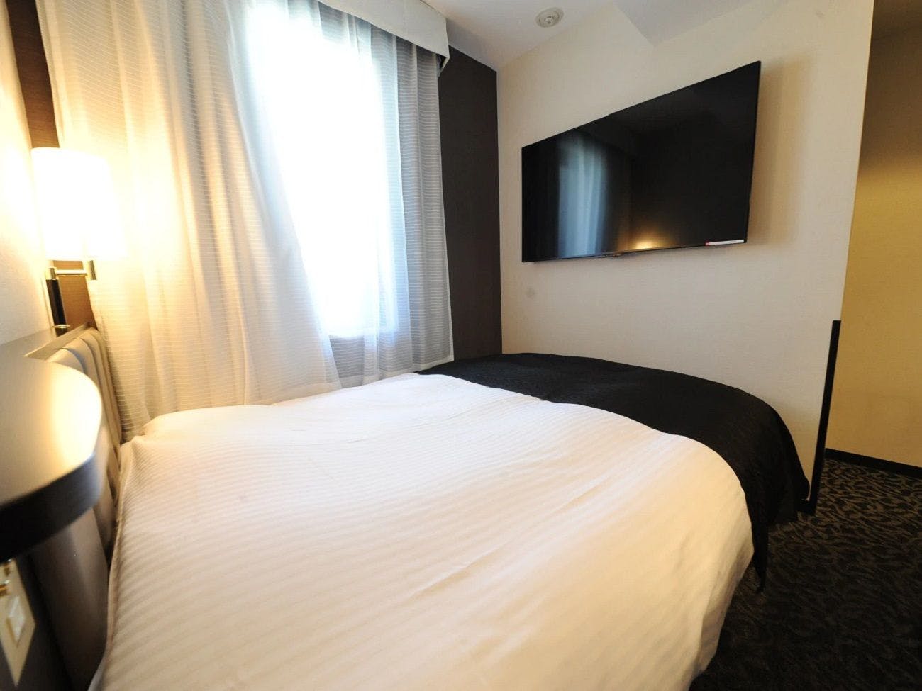 アパホテル 蒲田駅東 ルームシアターカード付 100タイトル以上の最旬映画をお部屋で満喫 羽田空港最速8分 蒲田駅徒歩5プラン 喫煙可 ダブル 一休 Com