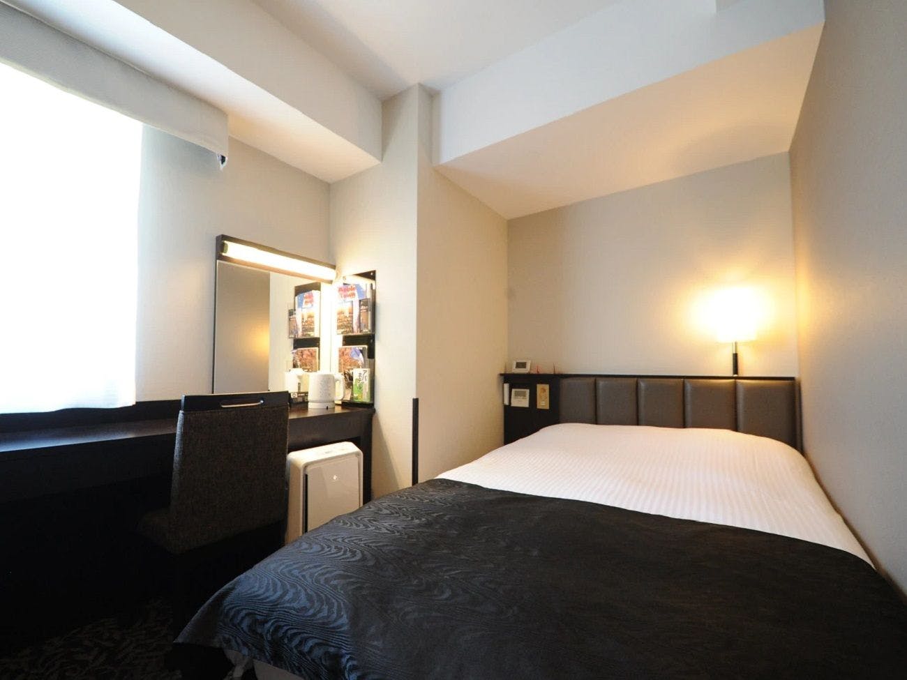 アパホテル 蒲田駅東 ルームシアターカード付 100タイトル以上の最旬映画をお部屋で満喫 羽田空港最速8分 蒲田駅徒歩5プラン 喫煙可 セミダブル 一休 Com