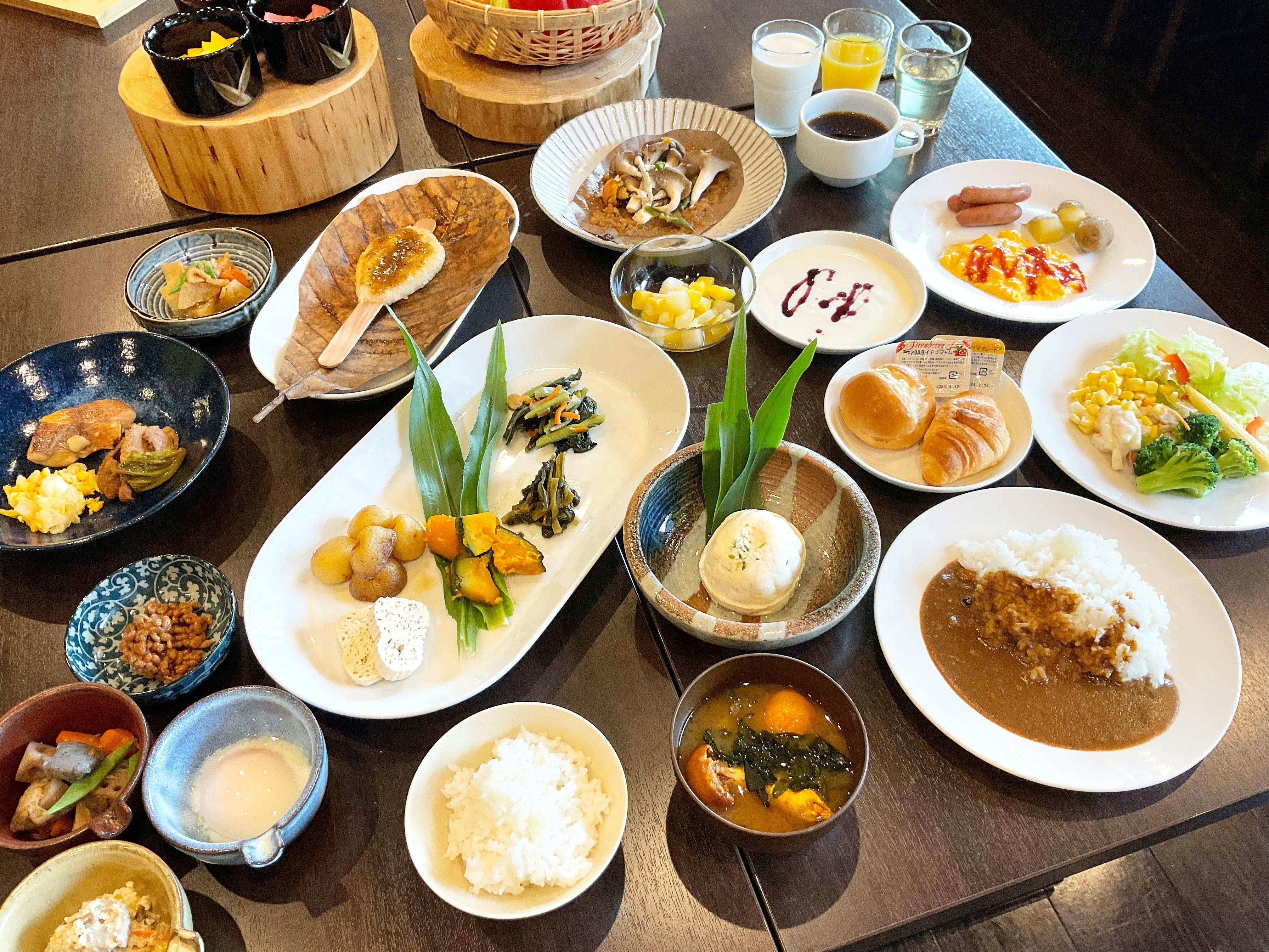 지역 생산물을 고집한 아침 식사 메뉴.