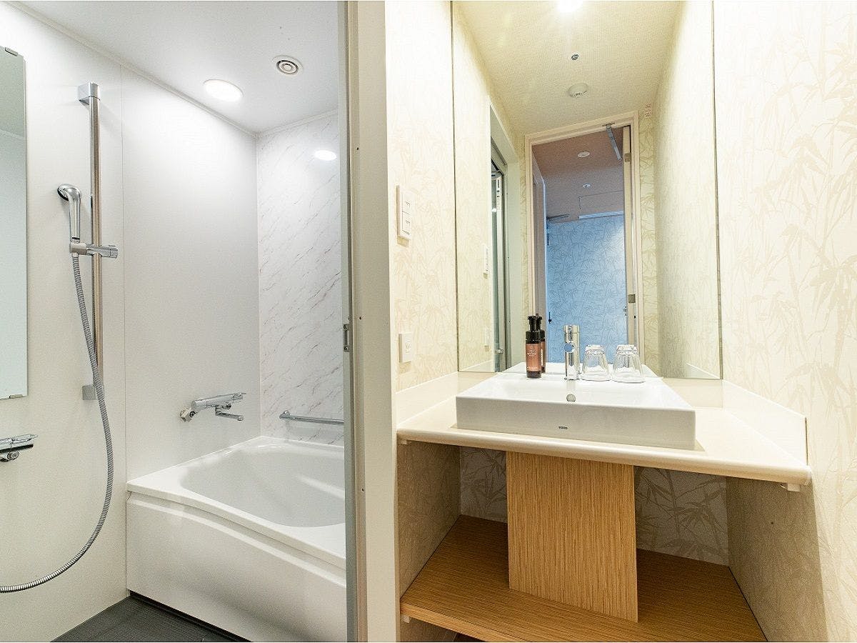 Bilik mandi dan tandas berasingan