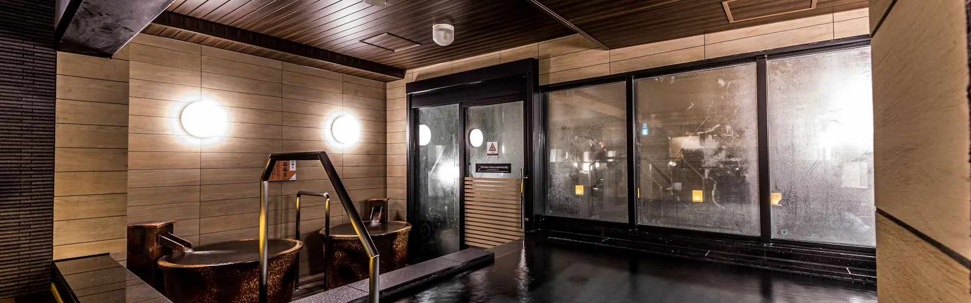 アパホテル&リゾート〈御堂筋本町駅前タワー〉
