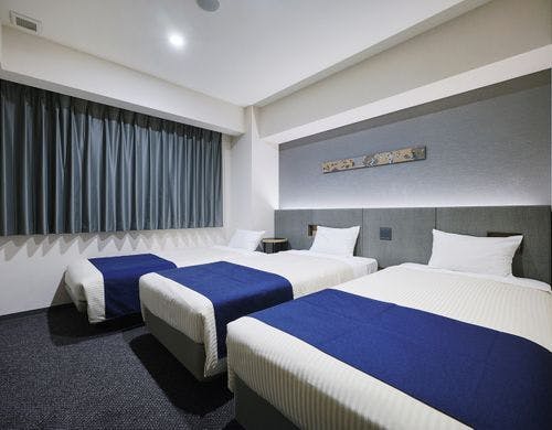 デラックスツイン（ソファベッド付）