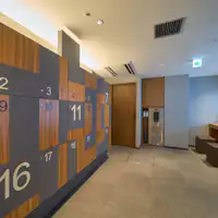 ห้องอาบน้ำสาธารณะ (ห้องเปลี่ยนเสื้อผ้า)