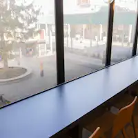 朝食会場カウンター席(パサージュ広場側)