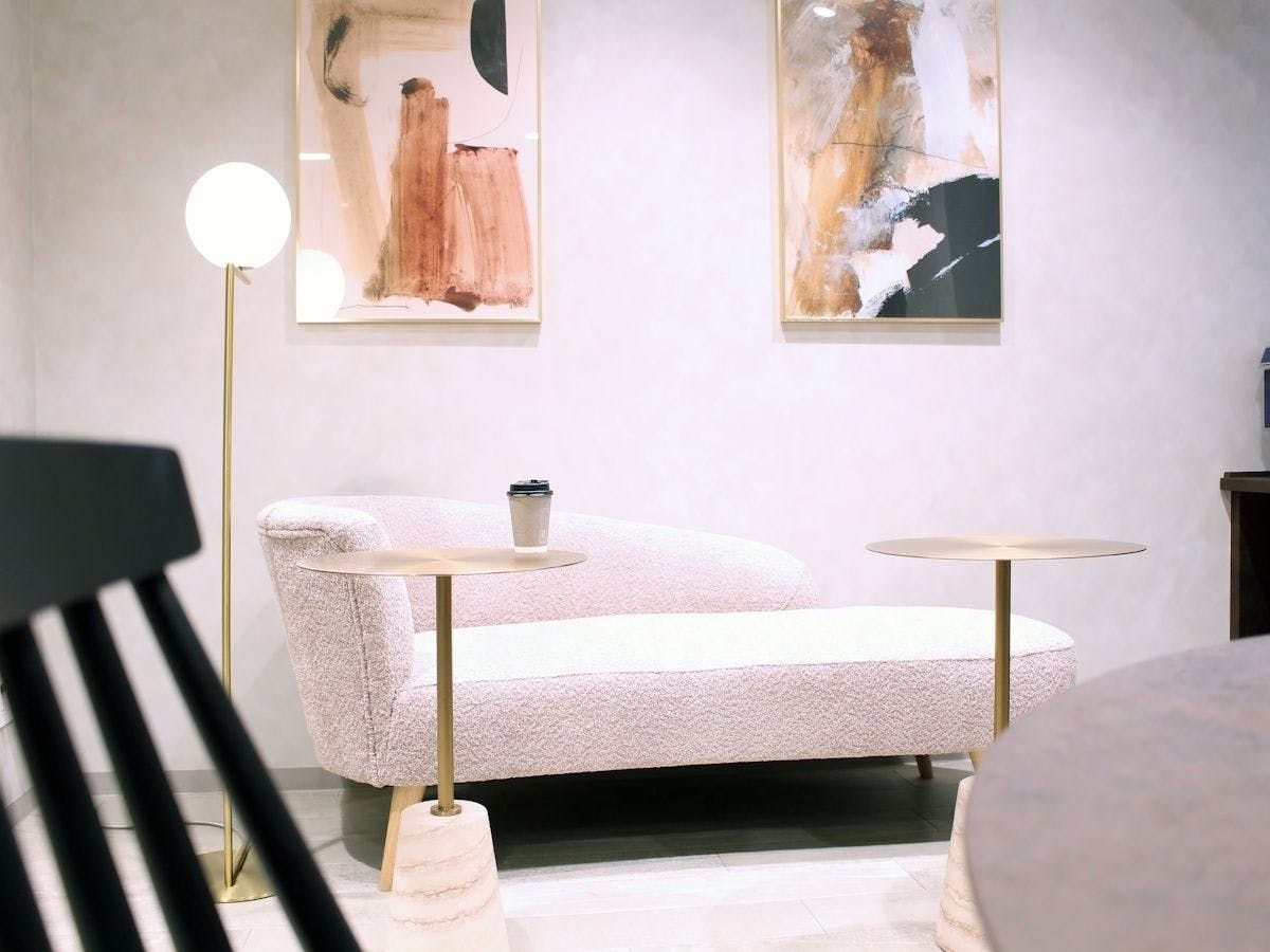 プレミアムフロアラウンジ