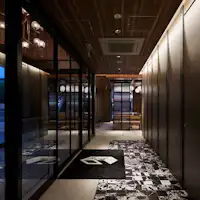 【ทางเข้า】<1F>ติดกับย่านที่คึกคัก