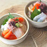 ◇ข้าวหน้าทะเลที่ใช้วัตถุดิบอาหารทะเลสดใหม่