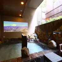 천연 온천 대욕장 노천탕 (여성)