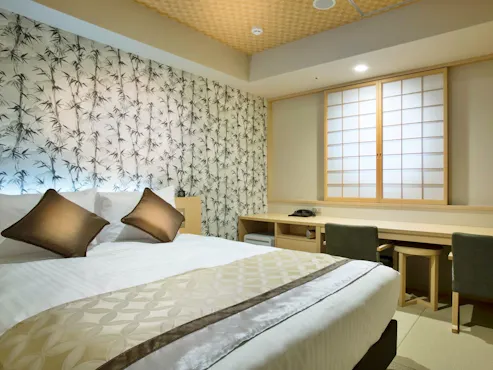 【ปลอดบุหรี่】เตียงคู่กว้าง 150 ซม.