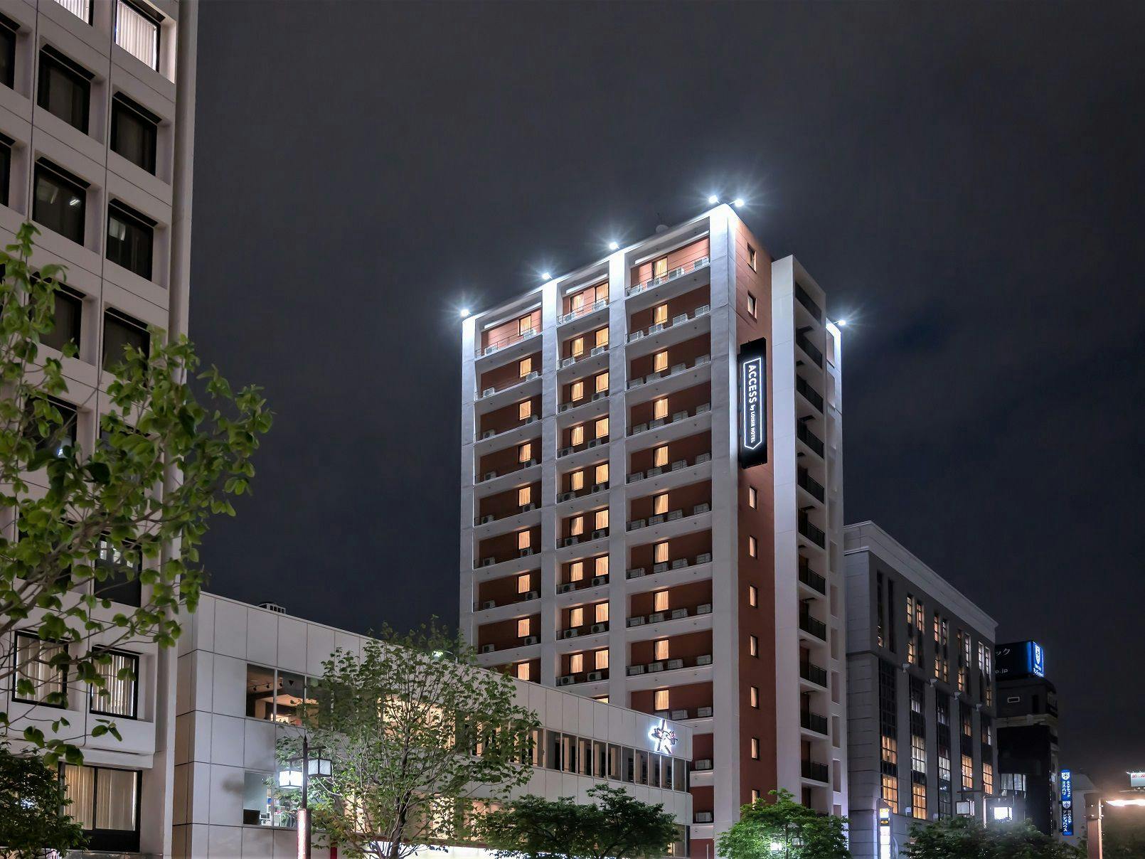 ホテル外観　夜