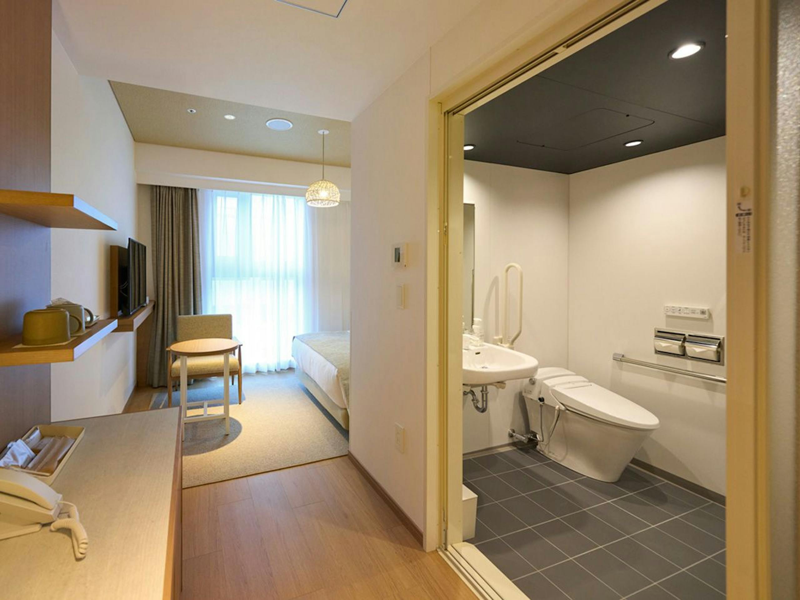 【ホテルリソルトリニティ那覇 Hotel Resol Trinity Naha】ユニバーサルダブル(最大2名・22平米)