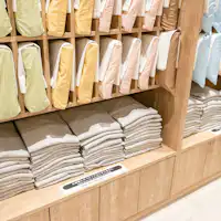 Hanya untuk yang membutuhkan.