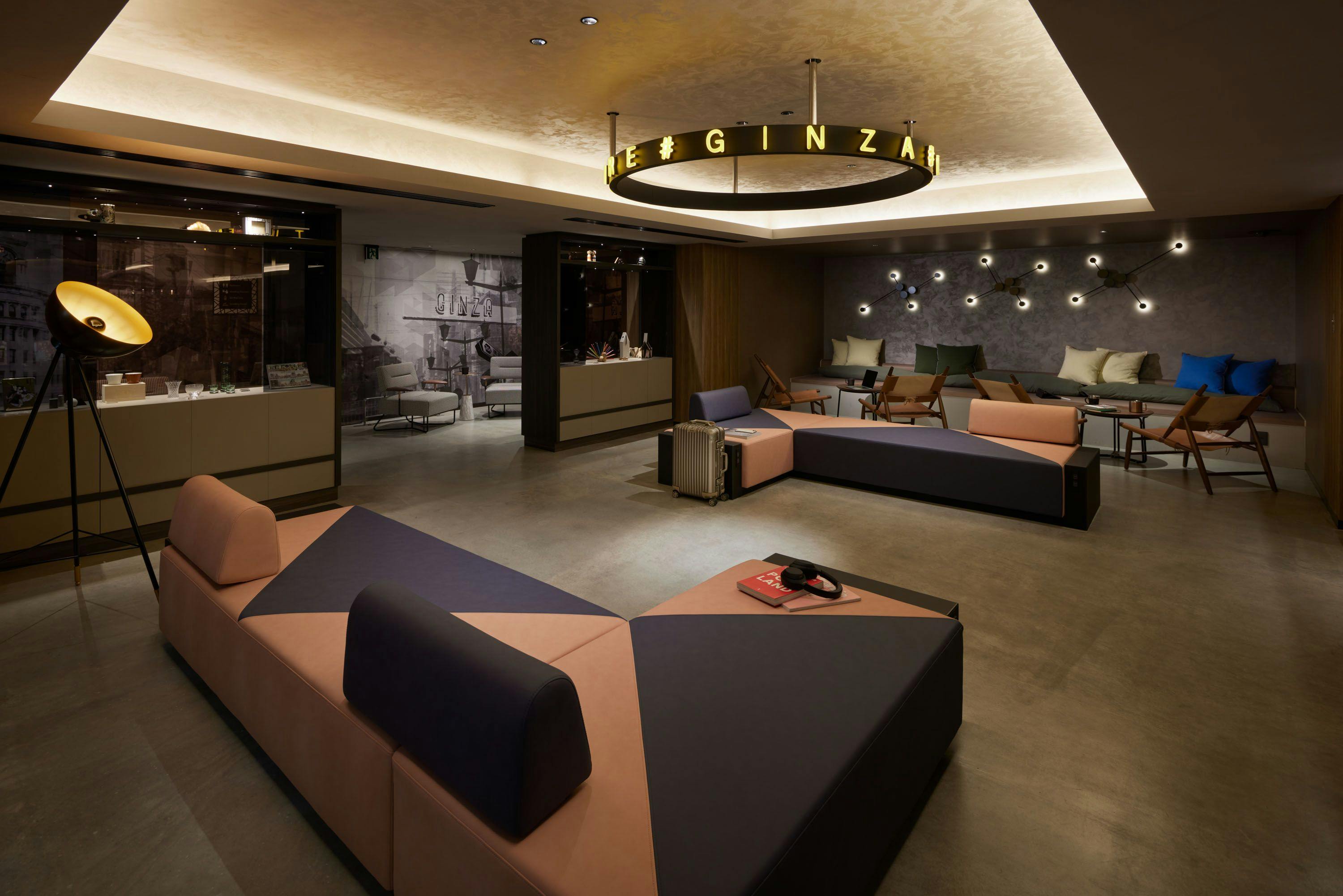 ＜ロビーラウンジ＞