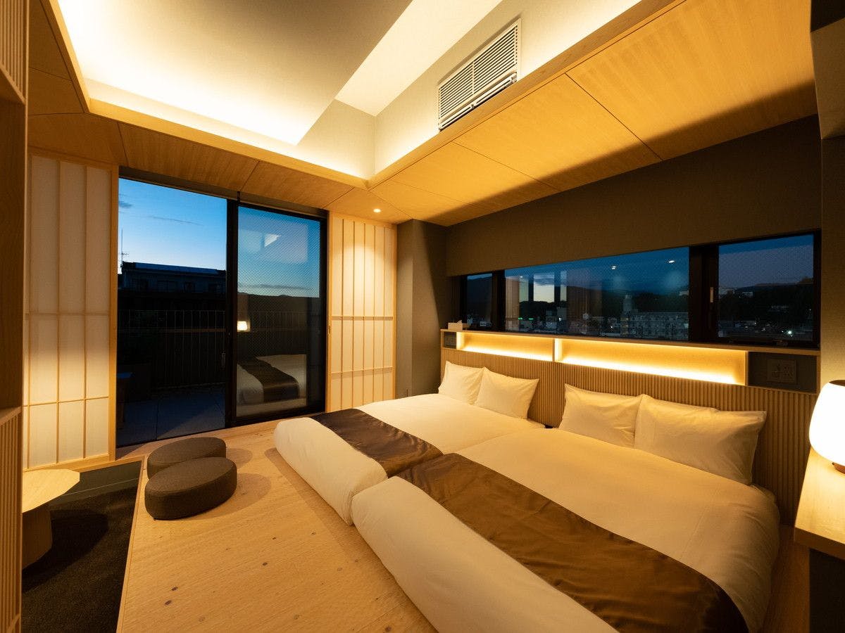 ห้องเตียงคู่พร้อมระเบียง