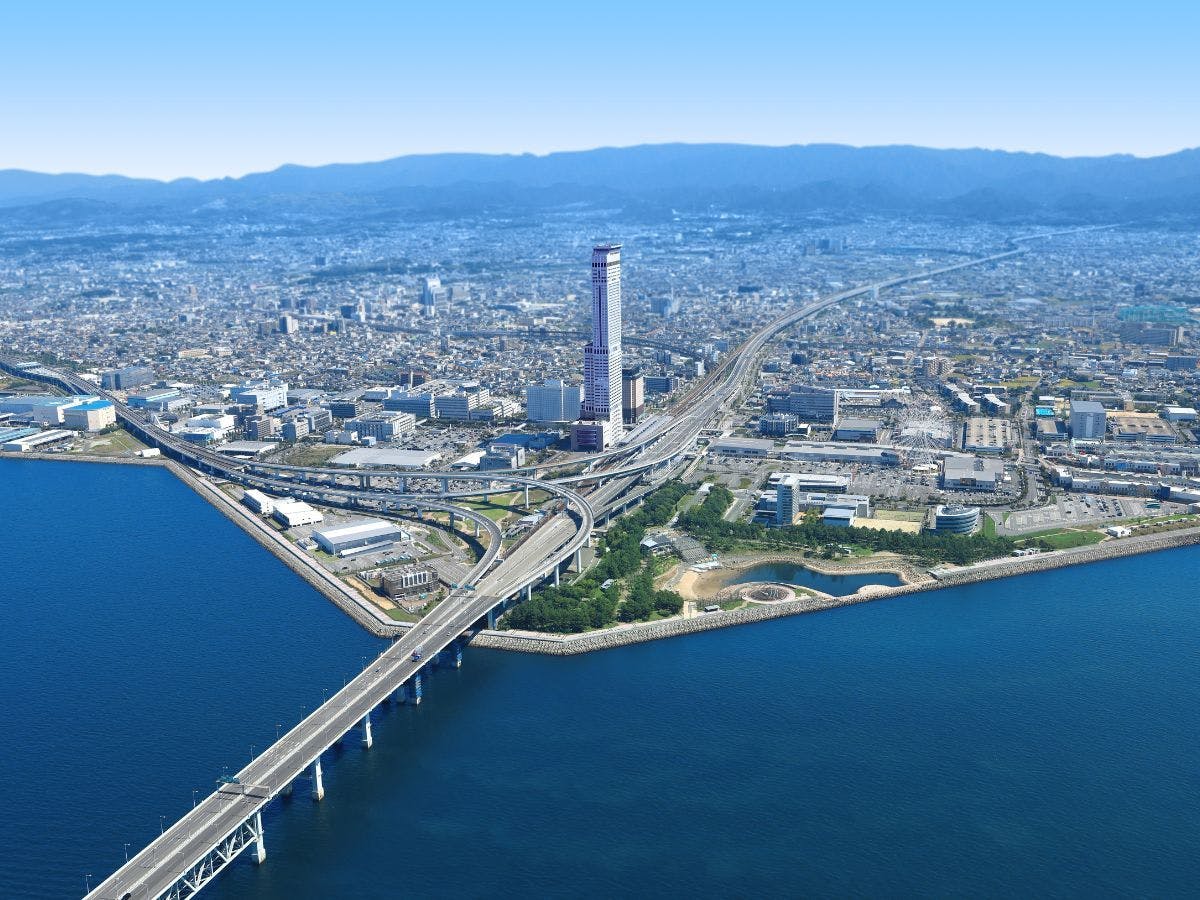 関空より1駅、りんくうタウン駅直結。