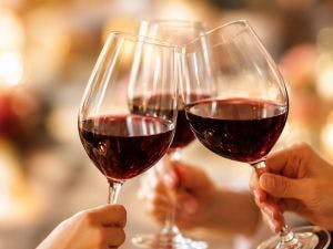 【室数限定！乾杯ボジョレーヌーボー付】朝から嗜む贅沢な1杯　絶品洋食ブッフェに相性抜群！＜朝食付＞